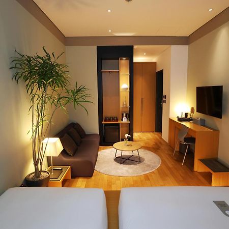Seoul Hotel Shinshin Myeongdong Екстериор снимка