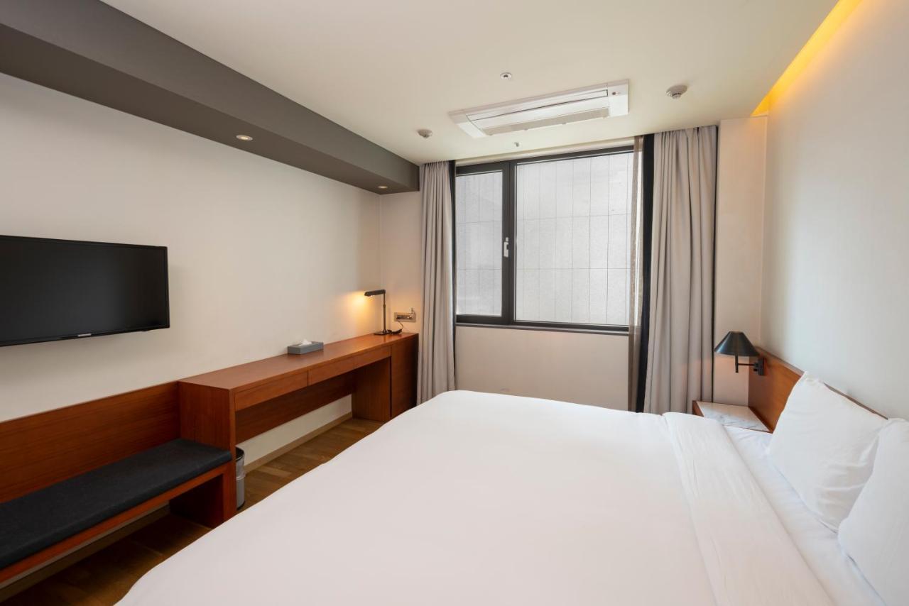 Seoul Hotel Shinshin Myeongdong Екстериор снимка