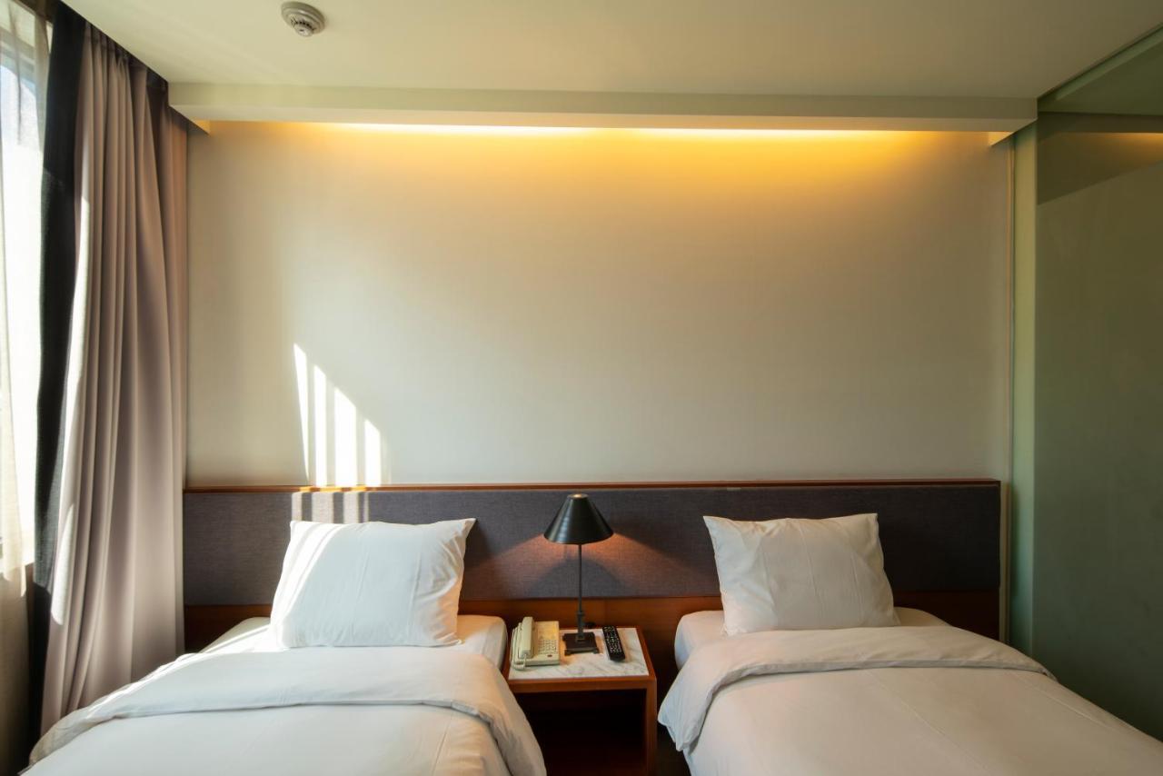 Seoul Hotel Shinshin Myeongdong Екстериор снимка
