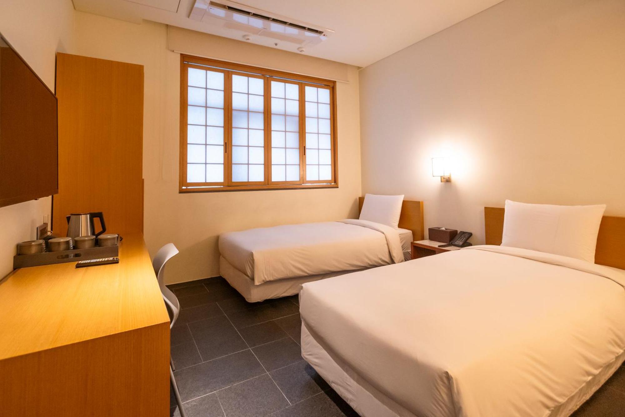 Seoul Hotel Shinshin Myeongdong Екстериор снимка