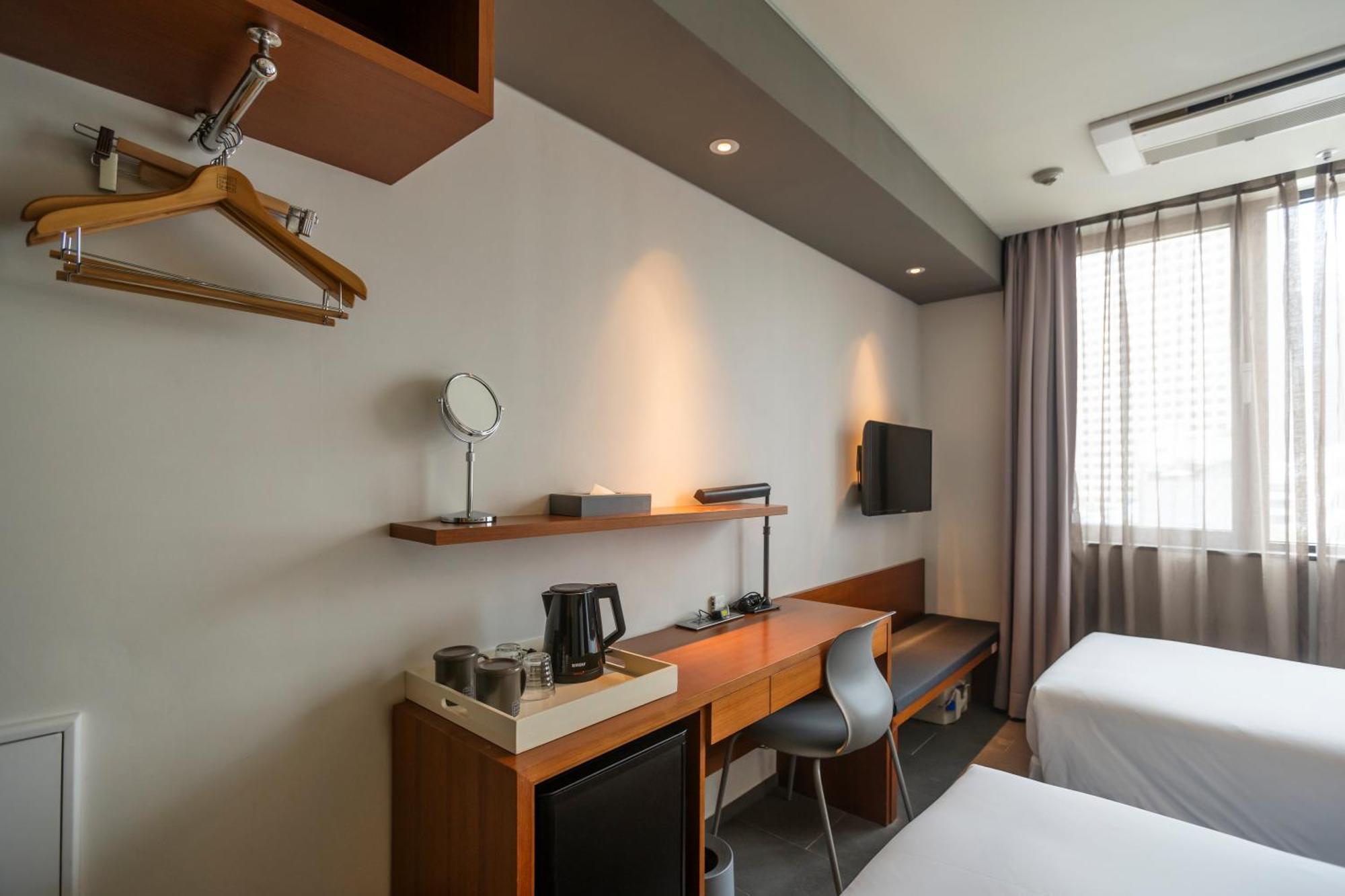 Seoul Hotel Shinshin Myeongdong Екстериор снимка