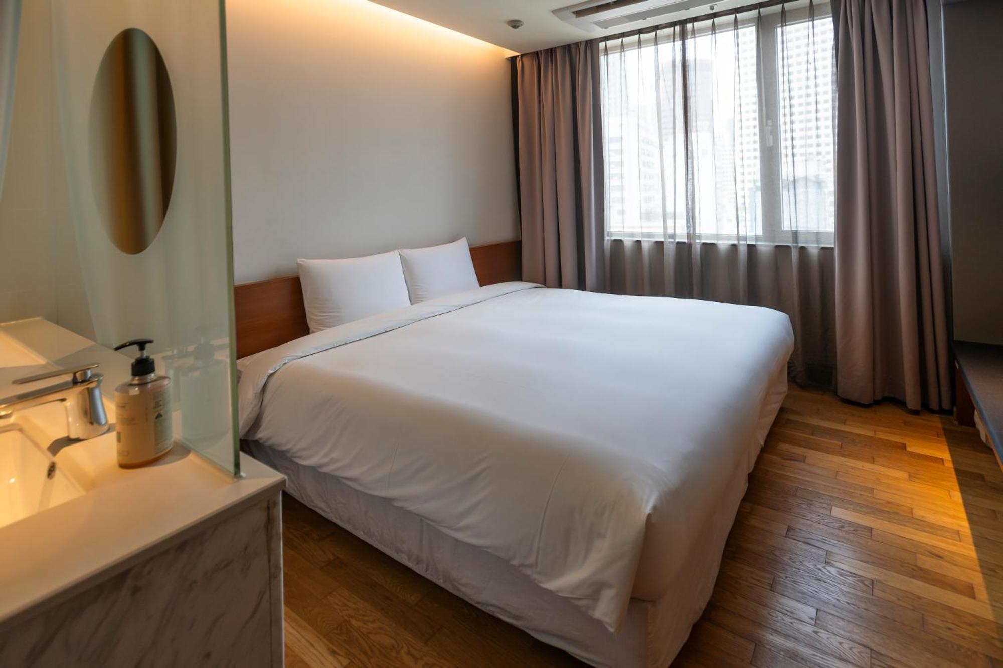 Seoul Hotel Shinshin Myeongdong Екстериор снимка