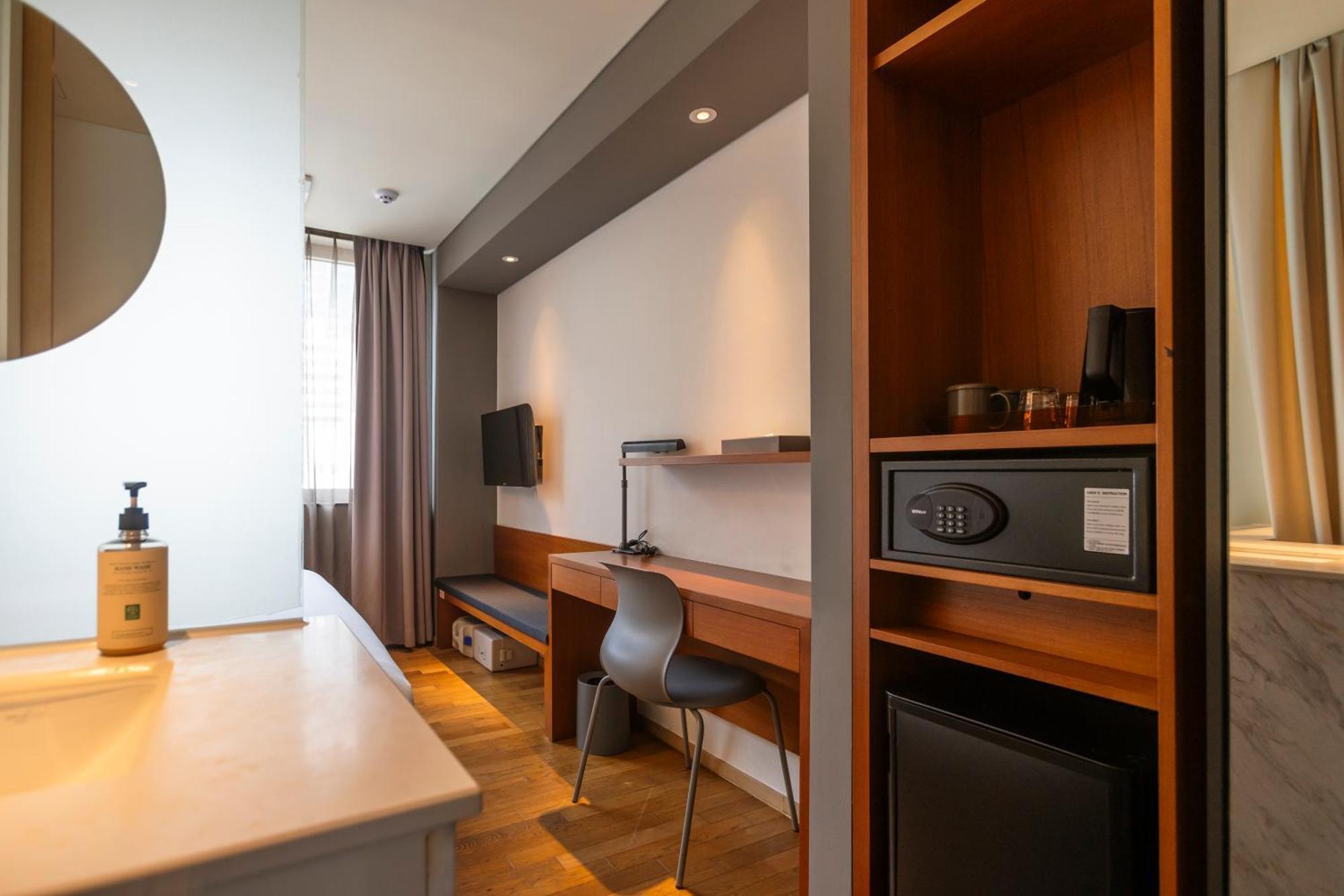 Seoul Hotel Shinshin Myeongdong Екстериор снимка