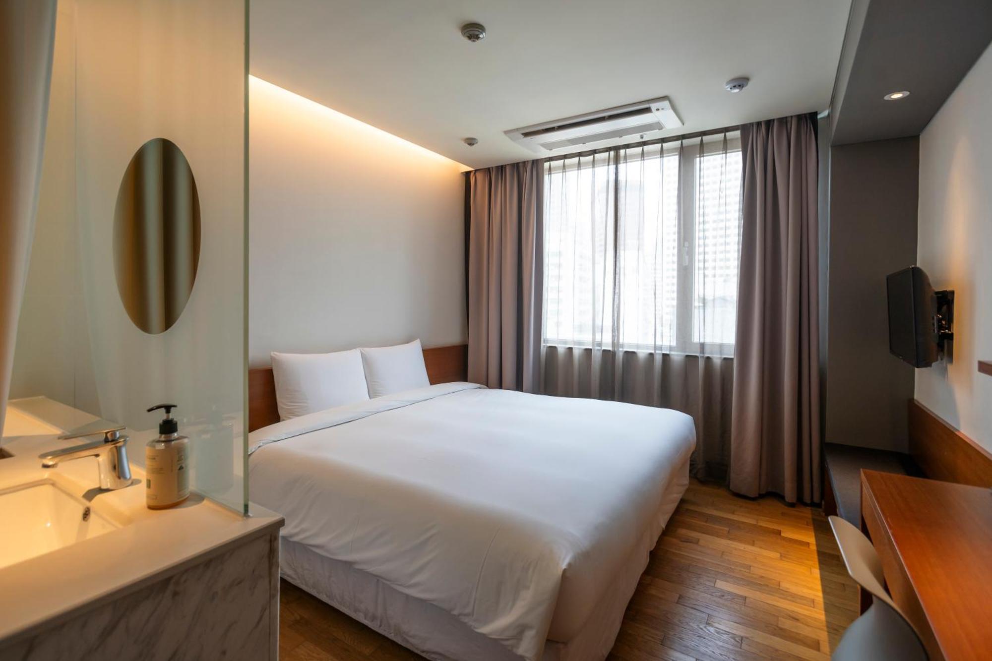 Seoul Hotel Shinshin Myeongdong Екстериор снимка