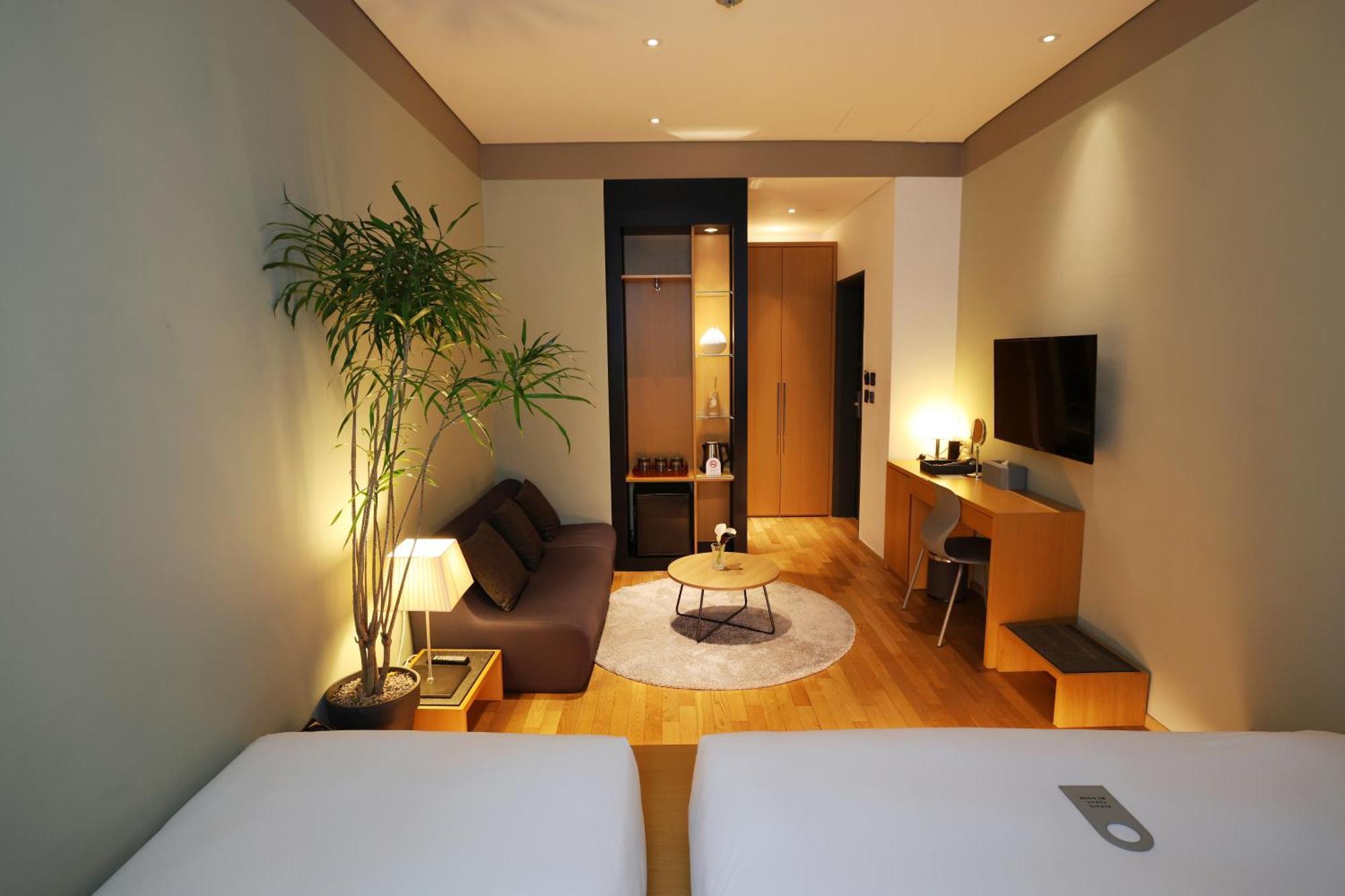 Seoul Hotel Shinshin Myeongdong Екстериор снимка