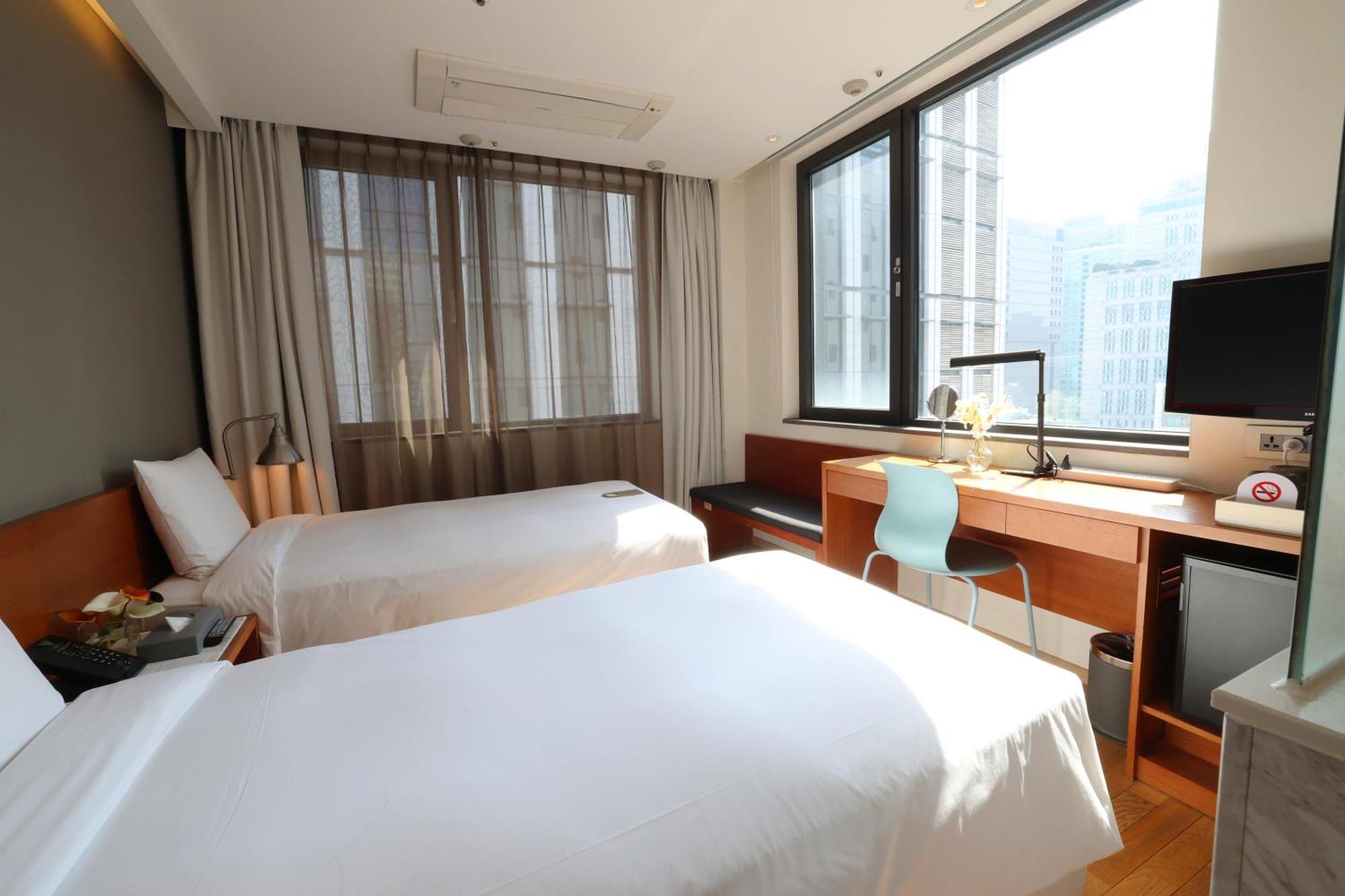 Seoul Hotel Shinshin Myeongdong Екстериор снимка