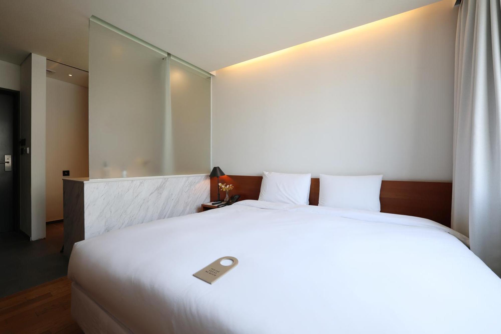 Seoul Hotel Shinshin Myeongdong Екстериор снимка